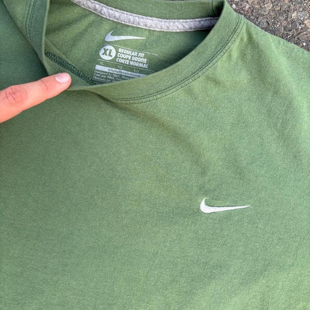 Nike green t shirt size xl